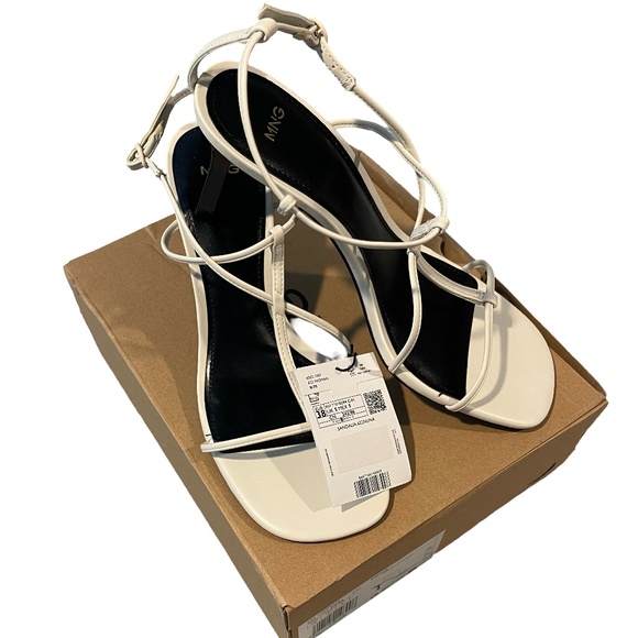 NIB Mango Criss-Cross Strappy Sandals In Ivory Size 38 (7.5) - Picture 2 of 8